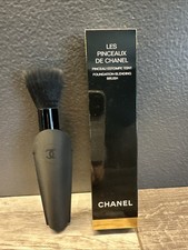 CHANEL Les Pinceaux De Chanel Foundation Blending Brush