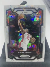 2023-24 Panini Prizm White Cracked Ice SP /35 Adama Sanogo Chicago Bulls G1