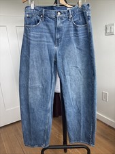 GAP Women  s High Rise Barrel Jeans Med Wash 31/12 R Excellent Condition