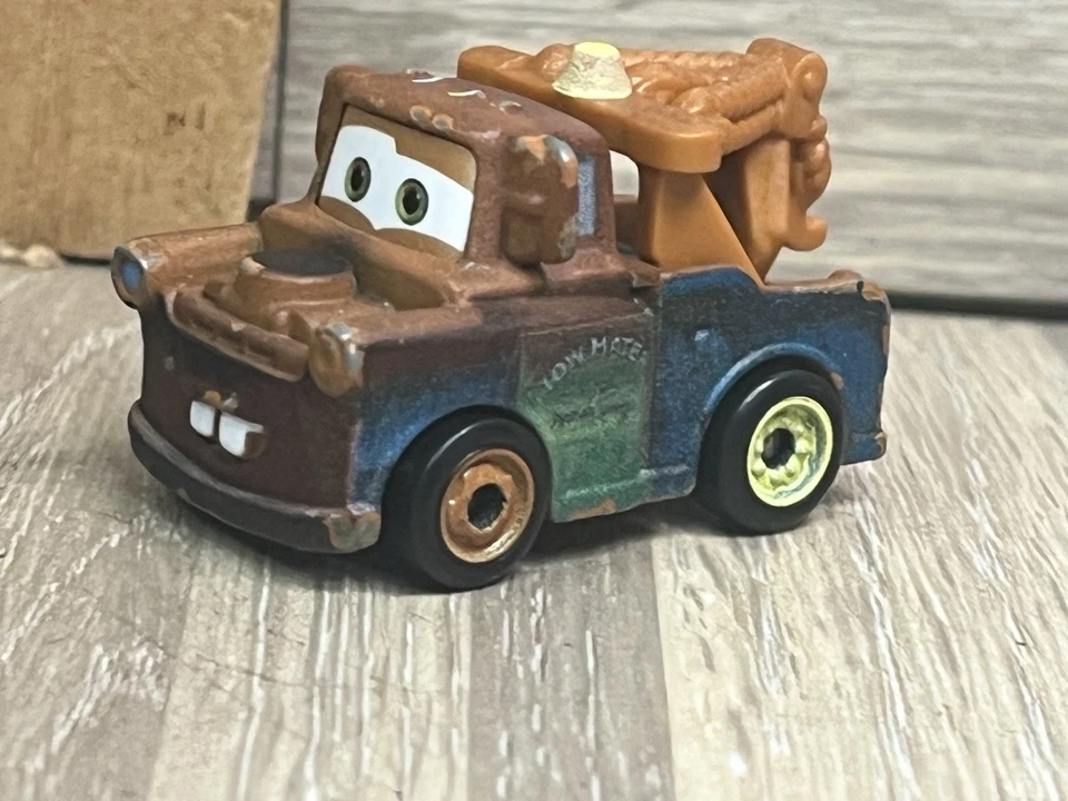 批量 3 件 迪士尼 皮克斯 汽车 迷你赛车 金属常春藤表演者 ,路标标记 — 第 3/4 张图片