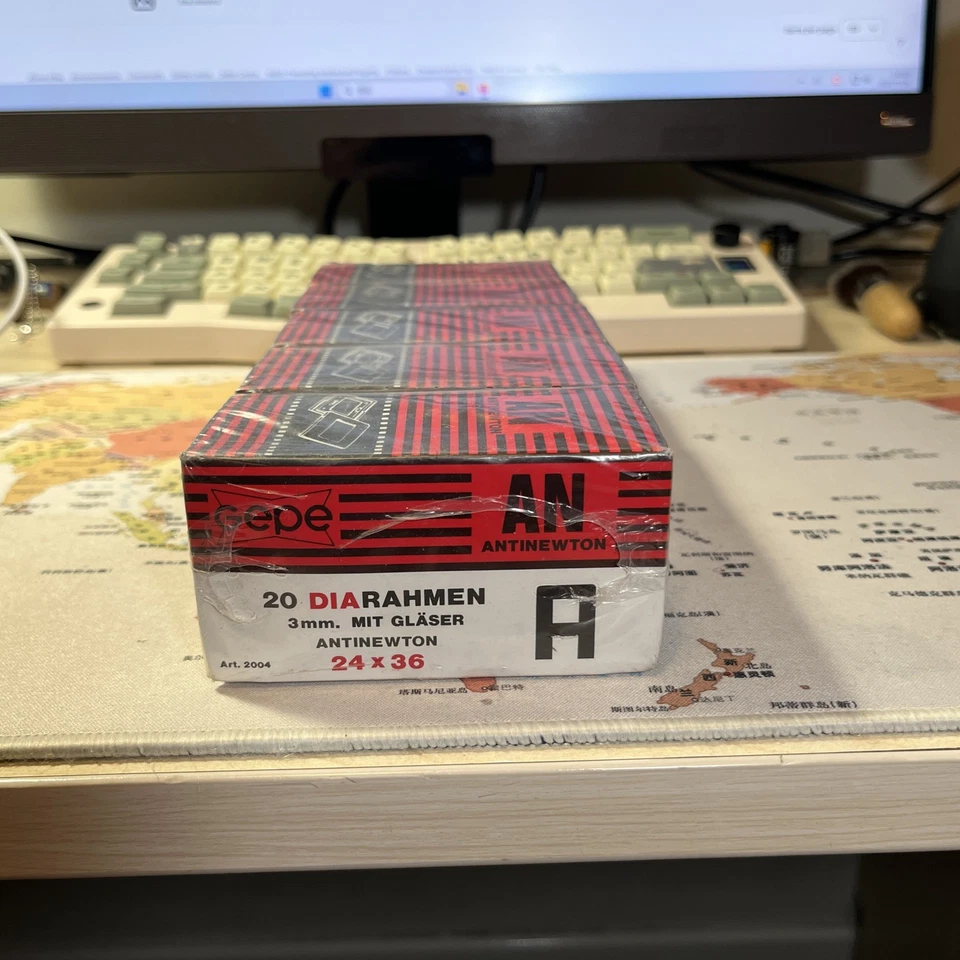 5 Boxes (100) Gepe 24x36 3mm Antinewton Glass 35mm Slide Mounts Brand New - Image 2 of 4