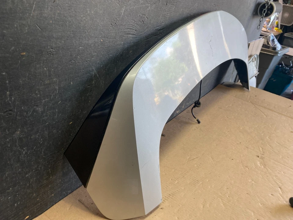 Luz de freno de alerón trasero superior Cadillac STS 2005 a 2010 OEM P5943 DG Foto 3 de 4