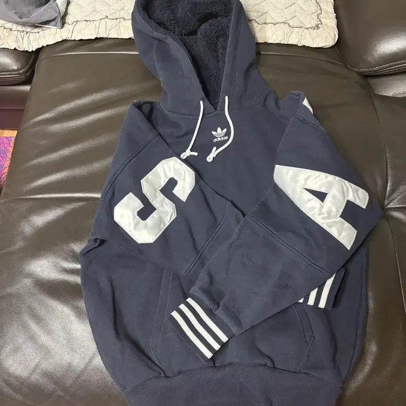 Adidas Fleece Hoodie M (Unisex) thumbnail 2