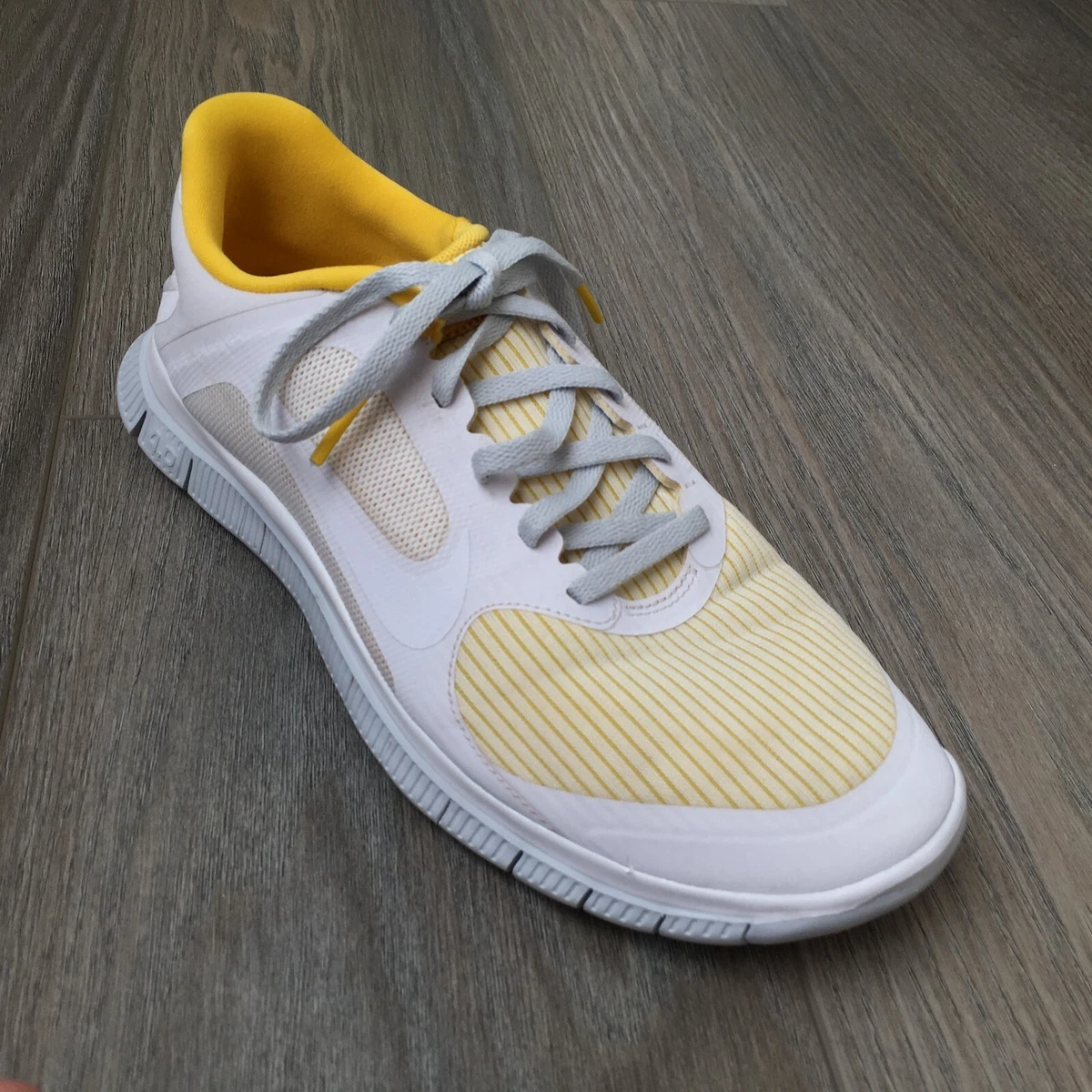 Willen Bejaarden koud Nike Free 4.0 Livestrong Shoes Sneakers Women&#039;s Size 9.5 Us/41 EU  White Yellow | eBay