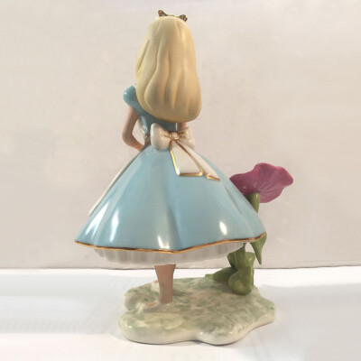 Disney Showcase Collection 'Alice In Wonderland' - 7