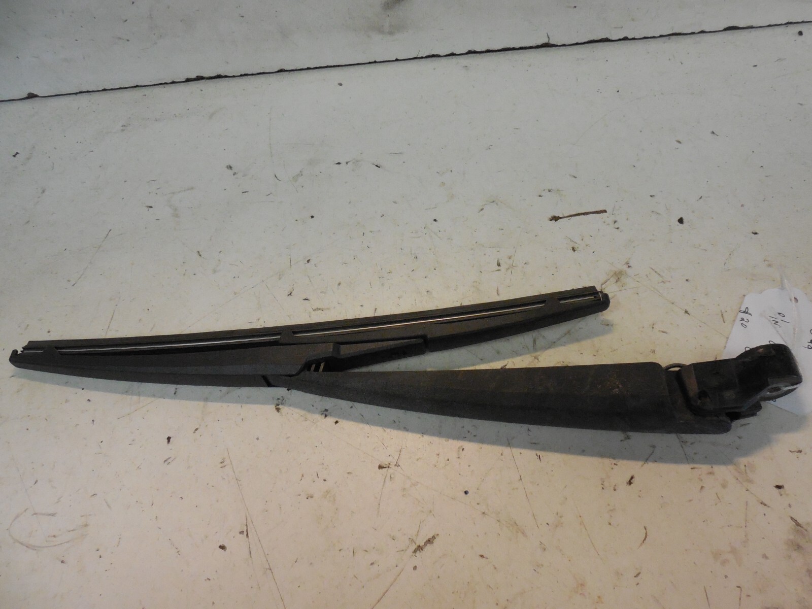 1120 Caravan Chrysler Town & Country Rear Lifgate Windshield Trunk