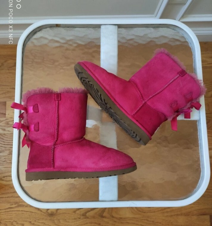 ■新品未使用■UGG Bailey Bow Ⅱ boots　ムートン　ピンク UGG Toddler Girls Bailey Bow II Shimmer Pink Boots - Size 8