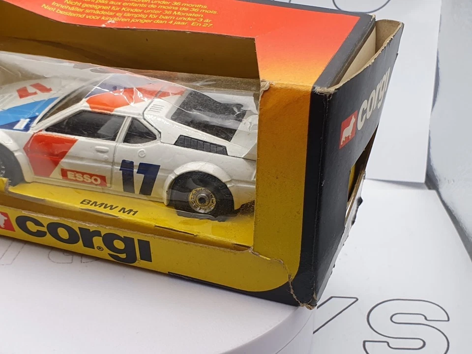 BMW M1 Endurance n. 17 Corgi 1/38 - Immagine 2 di 3