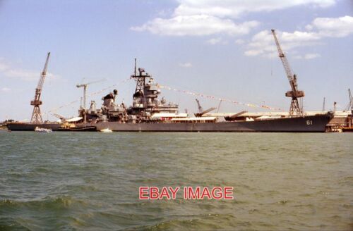ZDJĘCIE PANCERNIKA USS IOWA WIZYTA PORTSMOUTH W LIPCU 1989 ROKU. NISKI PROFIL - Zdjęcie 1 z 1
