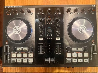 Native Instruments TRAKTOR KONTROL S2 MK2 DJ Controller #0001