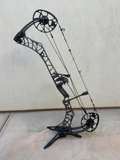 Mathews V3 31 RH Compound Bow 28” 70lbs Stone Gray w/ Hamskea Rest & extras