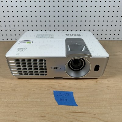 BenQ W1070 DLP Projector Full HD 1080p No Remote 1657 Hours w/ Cord **Tested**