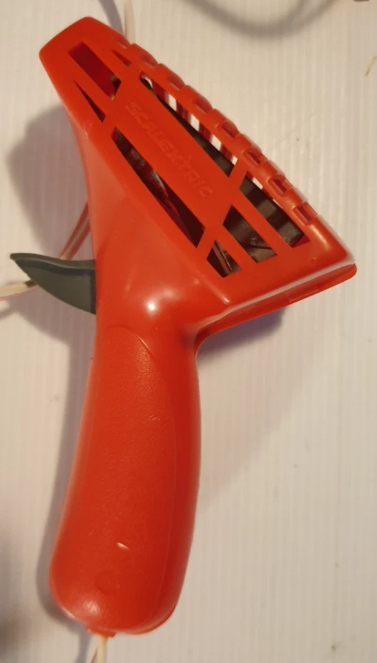 SCALEXTRIC Vintage Slot Car Analogue Model Racing Throttles Hand Controller Red. - image 3 of 4