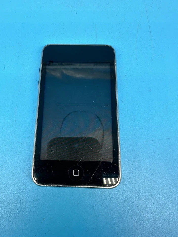 Apple iPod Touch 3rd Generation A1318 32GB, Black/Silver - Tested - Image 2 of 4