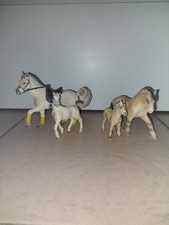 4 Arbaton-Pferdefiguren (handbemalt)