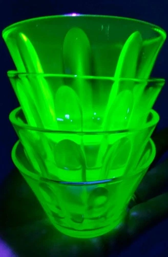 MCM 4 Hazel Atlas Vintage Green Depression Custard Cups Dish Uranium Glass 1930s