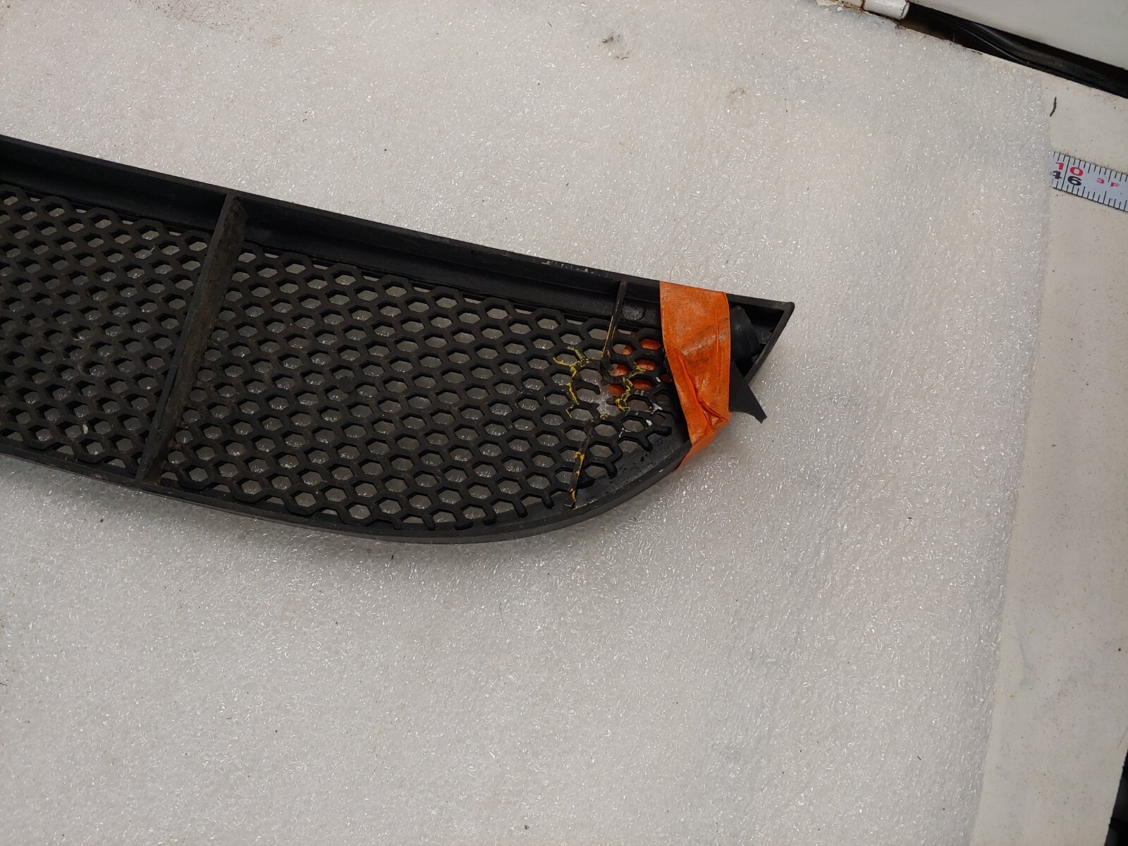 Ferrari 360 Modena/Challenge LH-Rear Tailgate Grille OEM 65307400