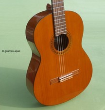 4/4 Konzert-Gitarre Yamaha CG-111 S Decke Fichte massiv klangstark bundrein Top!