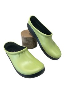 Premium Classic Solid Green Women’s Sz 10 Sloggers Clogs Waterproof Garden Shoes