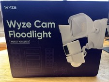 Wyze Cam Floodlight with 2600 Lumen LEDs