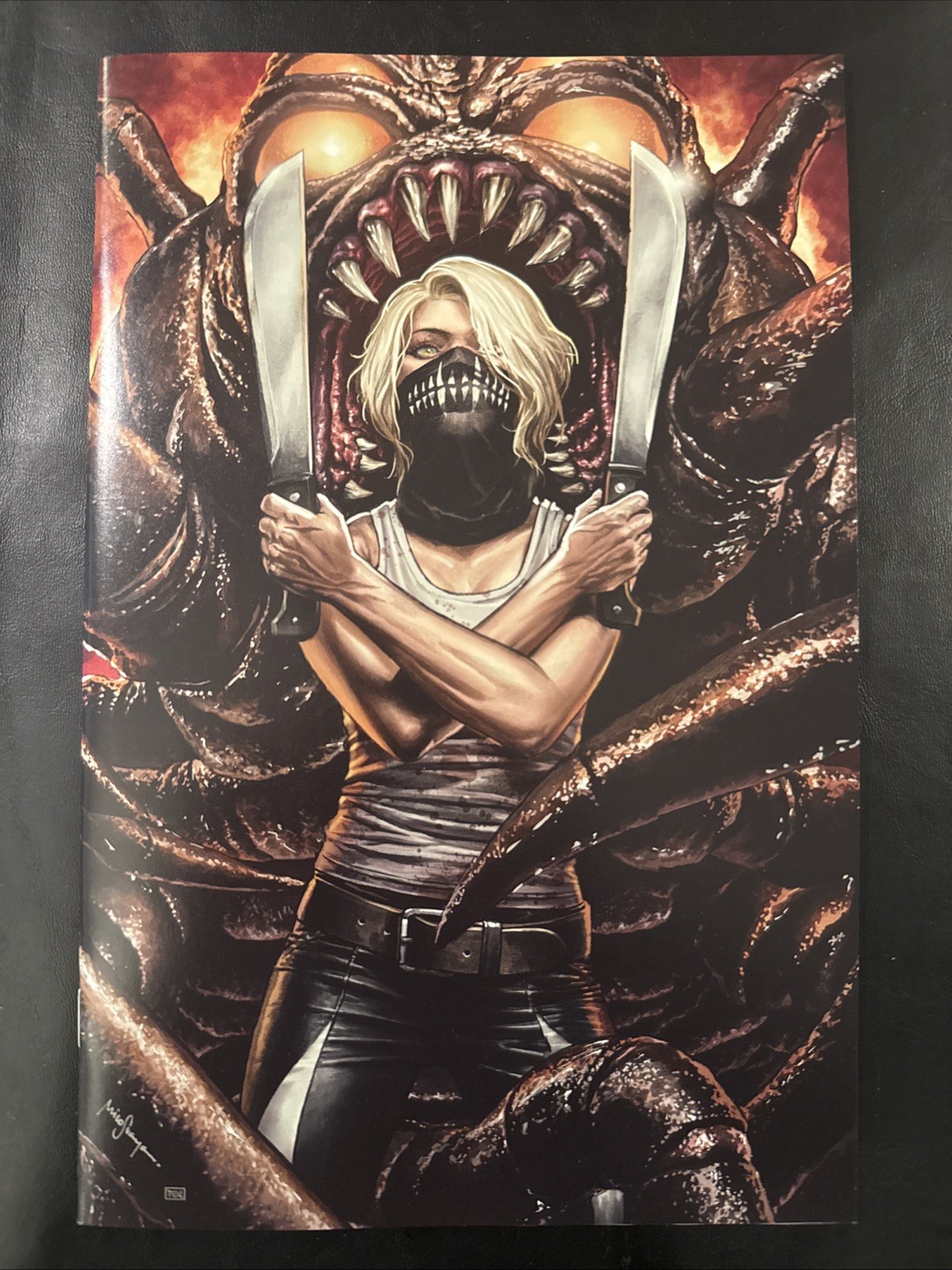 Something is Killing the Children #1 - Mico Suayan VIRGIN GITD Ltd 200 • NM/M