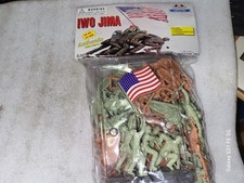 BMC Iwo Jima 56 Piece Army Soldier Figure Playset 1/32 40012