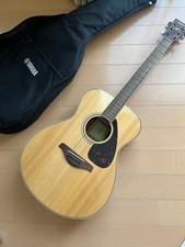 Yamaha FS820 Folk Acoustic Guitar with Soft Case Used