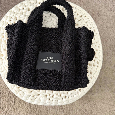Marc Jacobs The Tote Bag Small Black Tote Zip Closure w/ Detachable Strap