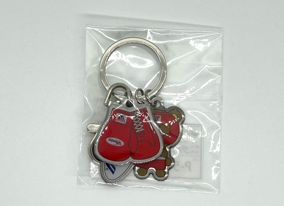 KICKBOXING GOAT パンフレット&武尊ピンバッヂ Winning Glovebear 3-Piece Keychain P-56 Boxing Accessory Japan