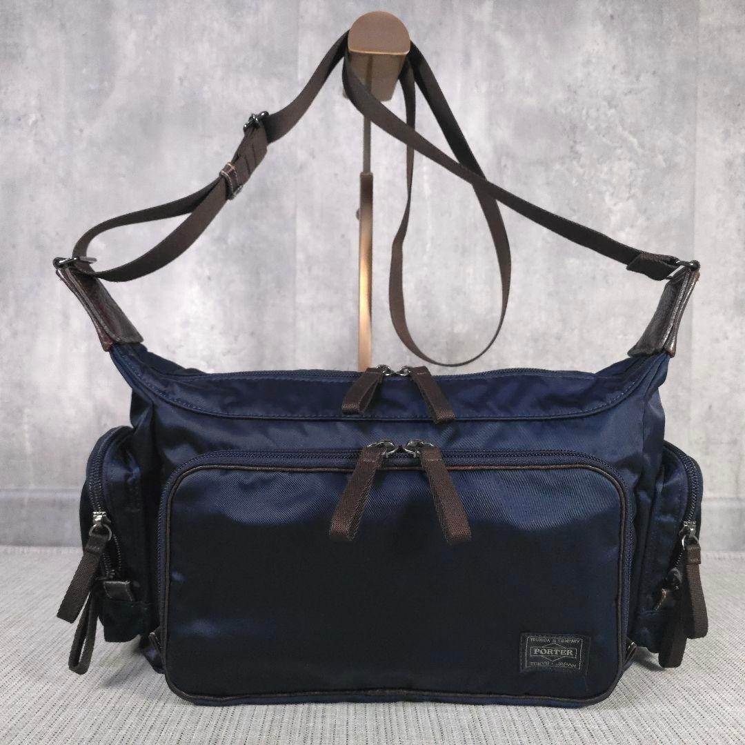 Level PORTER PLAN Shoulder Bag - image 18