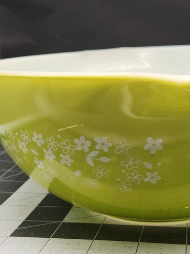 Pyrex Light Green Crazy Daisy Spring Blossom Cinderella 443 Mixing Bowl 2.5 Qt - Picture 7 of 11