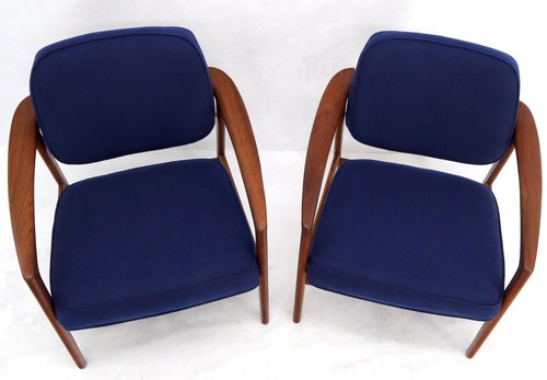 Pair of New Blue Upholstery Teak Danish Mid-Century Modern Arm Lounge Chairs - Picture 8 of 13