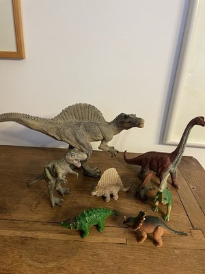 Konvolut 8 Saurier Ukrd Papo Spinoraurus Thyrannosaurus Brontosaurus