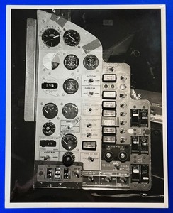 1962 PROJECT MERCURY INSTRUMENTATION PANEL CANDID SPECIAL INTEREST PHOTO