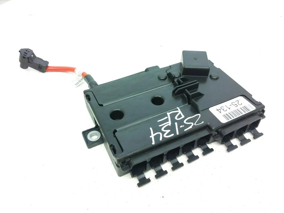 2019 Mercedes-Benz C300 2,0 л седан пассажирская приборная панель коробка предохранителей 213-540-61-00 - Изображение 2 из 4