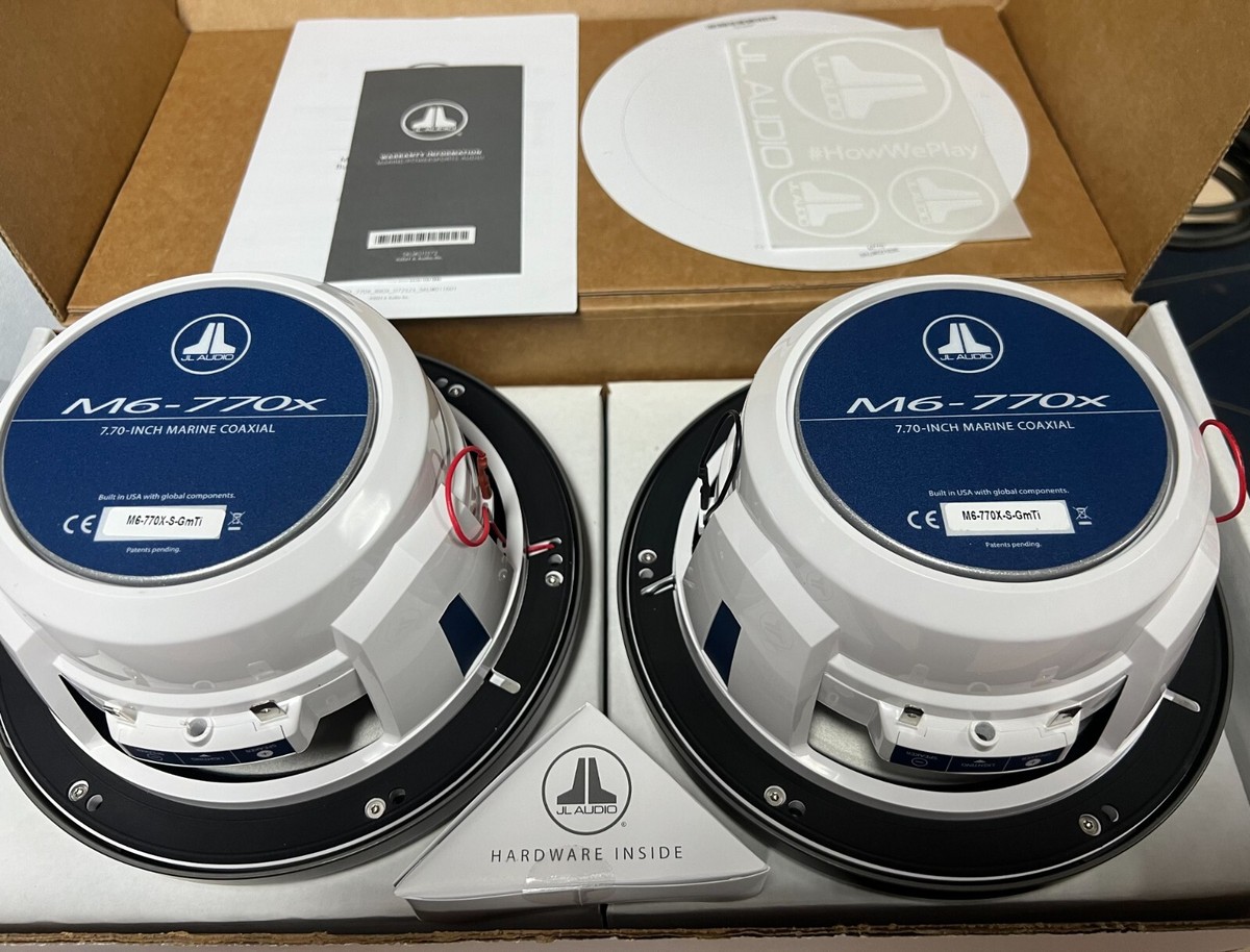 Altavoz Marino JL Audio M6 7.7 Pulgadas Con Rejilla LED Deportiva Blanca - Para Barcos Y Embarcaciones