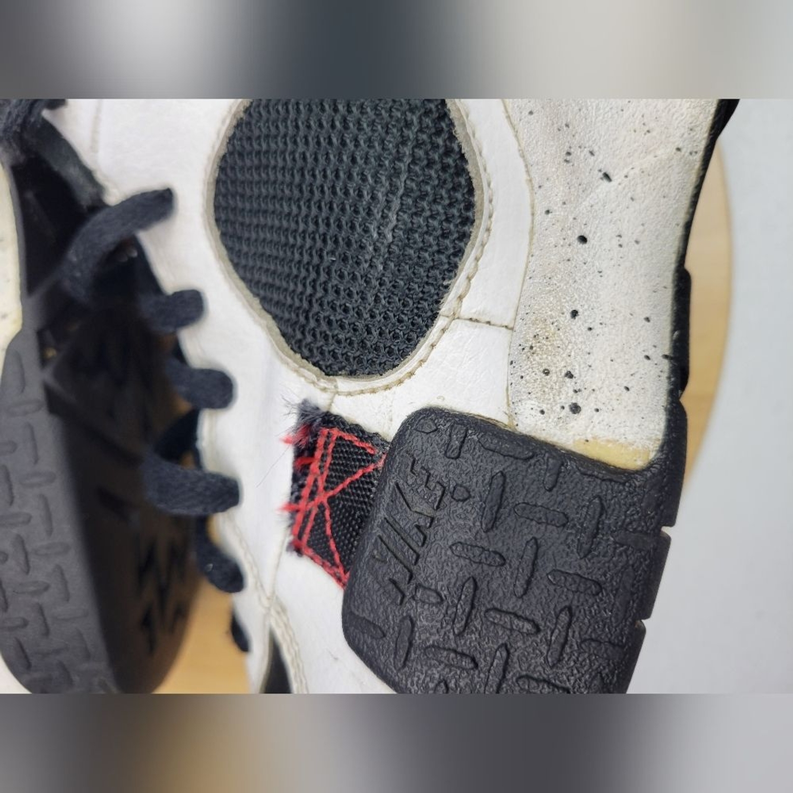 Nike Air Raid White Black Men's Size 9.5