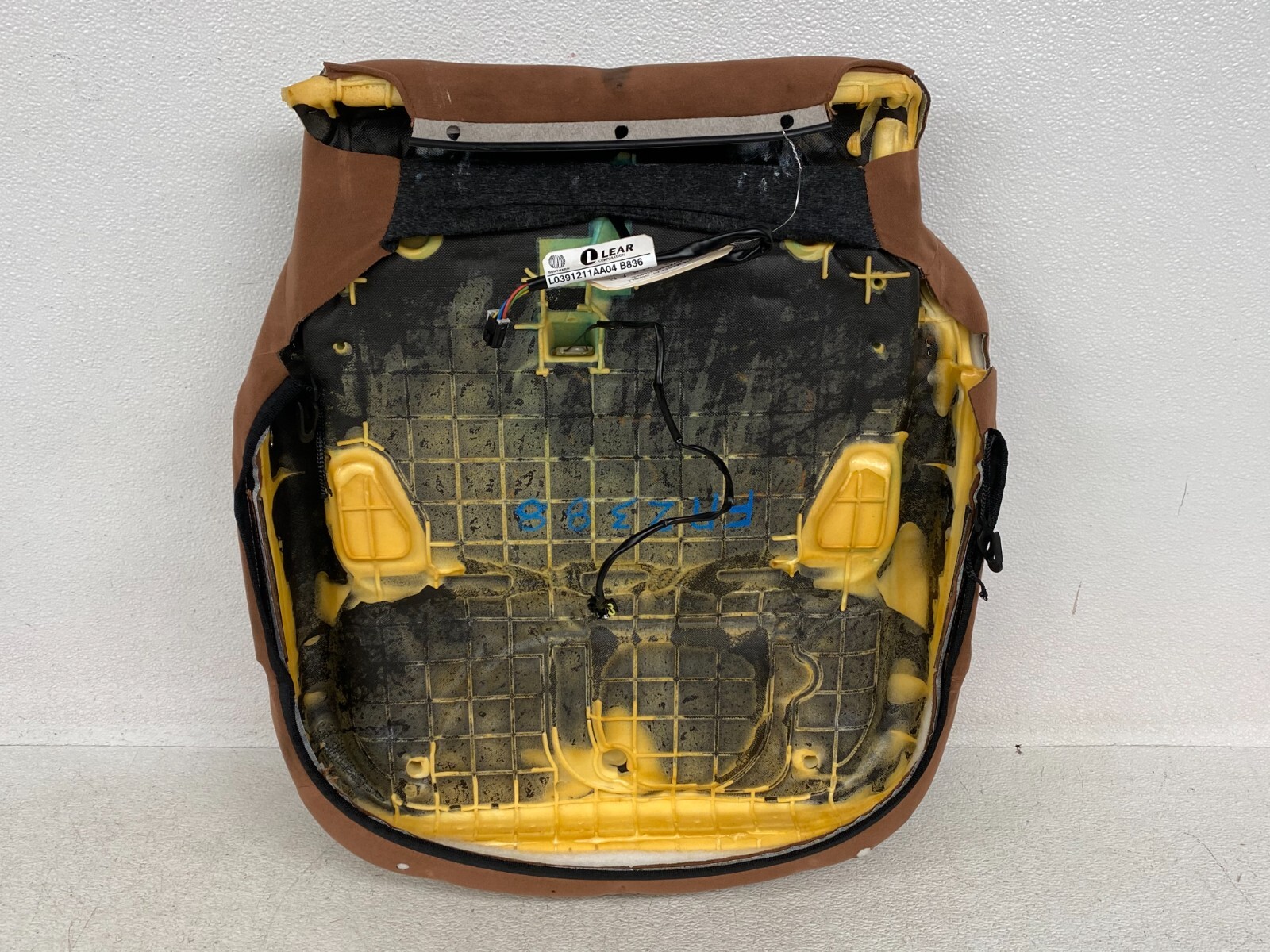 ⭐2014-2017 MASERATI GHIBLI FRONT RIGHT PASS LOWER SEAT CUSHION OEM LOT2388