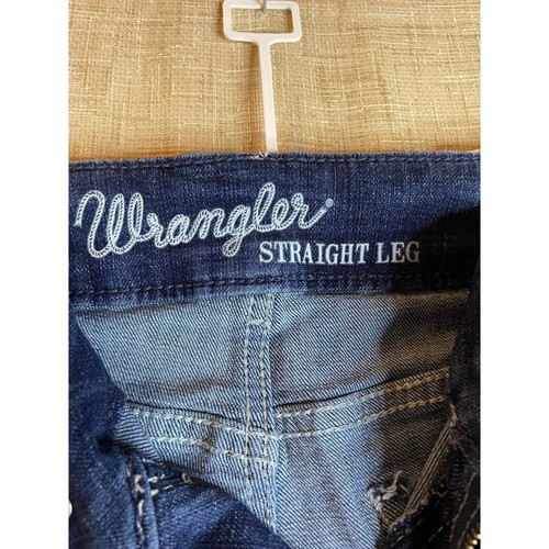 Wrangler Straight Leg Jeans Dark Wash Denim Women's Size 7 x 30 - Picture 2 of 6