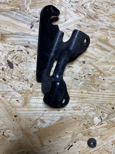 1993 Saturn SL2 Starter Brackets / Braces / Shields - Picture 5 of 10