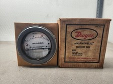 NEW IN BOX Dwyer Magnehelic Pressure Gauge,0 To 15 Psi 2215