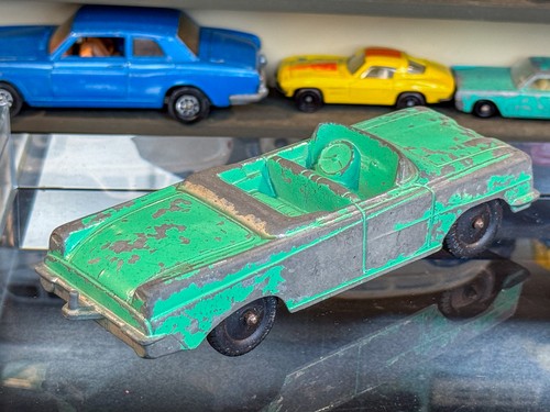 Lot (3) Vtg Tootsietoy Diecast Cars 2 Ford Country Sedans Oldsmobile Convertible - Picture 13 of 23