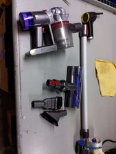 Dyson V7 Advanced Cordless Vacuum Cleaner Silver   Used