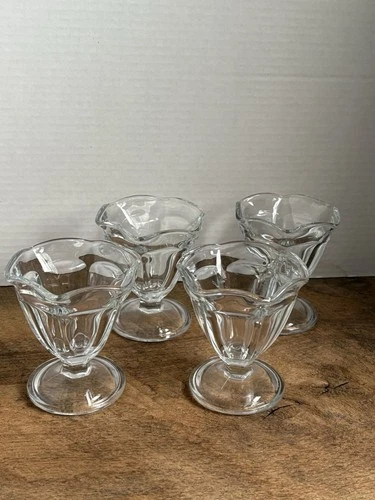 Set Of 4 Vtg 4" Anchor Hocking Glass Footed Tulip Ice Cream Sundae Dishes