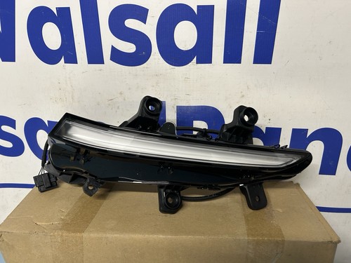 PEUGEOT 208 O/S FRONT LED DAYTIME FOGLIGHT NEW 2019 - ON GENUINE 9824241180 - Picture 1 of 10
