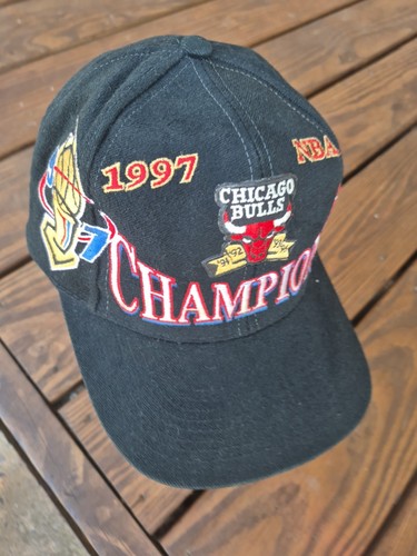 Vintage 1997 Chicago Bulls NBA Champions Locker Room Snapback Hat Logo Athletics - Picture 2 of 12