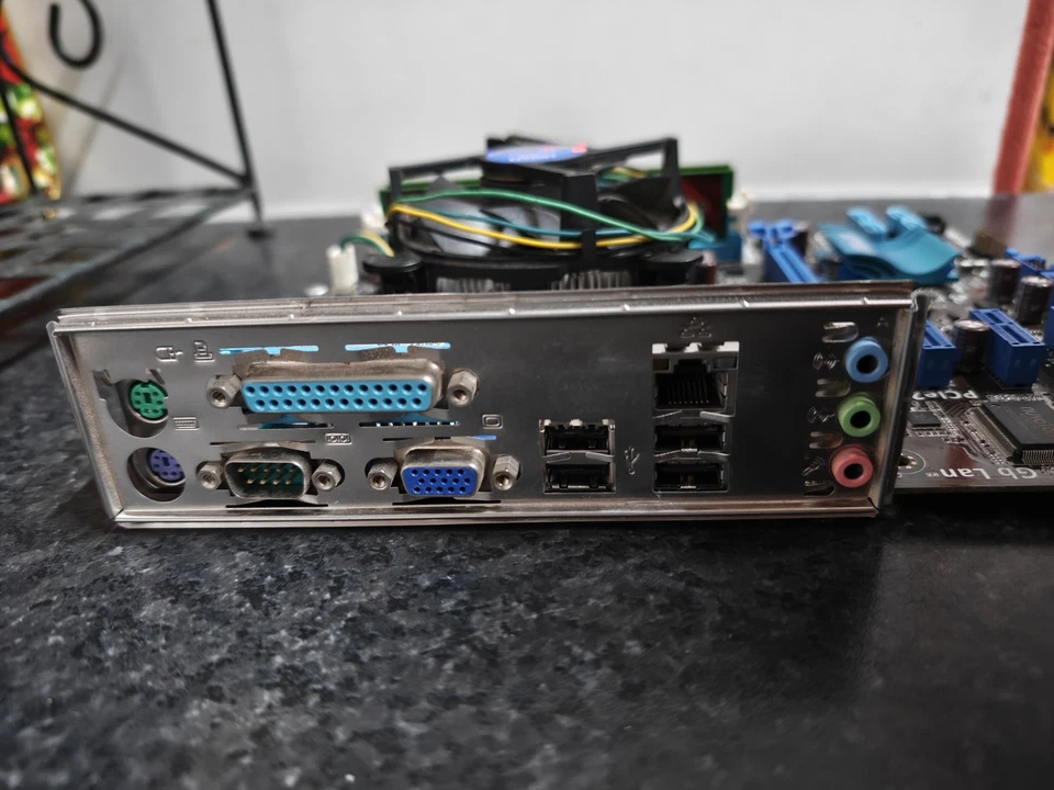 Asus P8H61-M LX + i7 3770 + 8GB RAM - Immagine 2 di 4