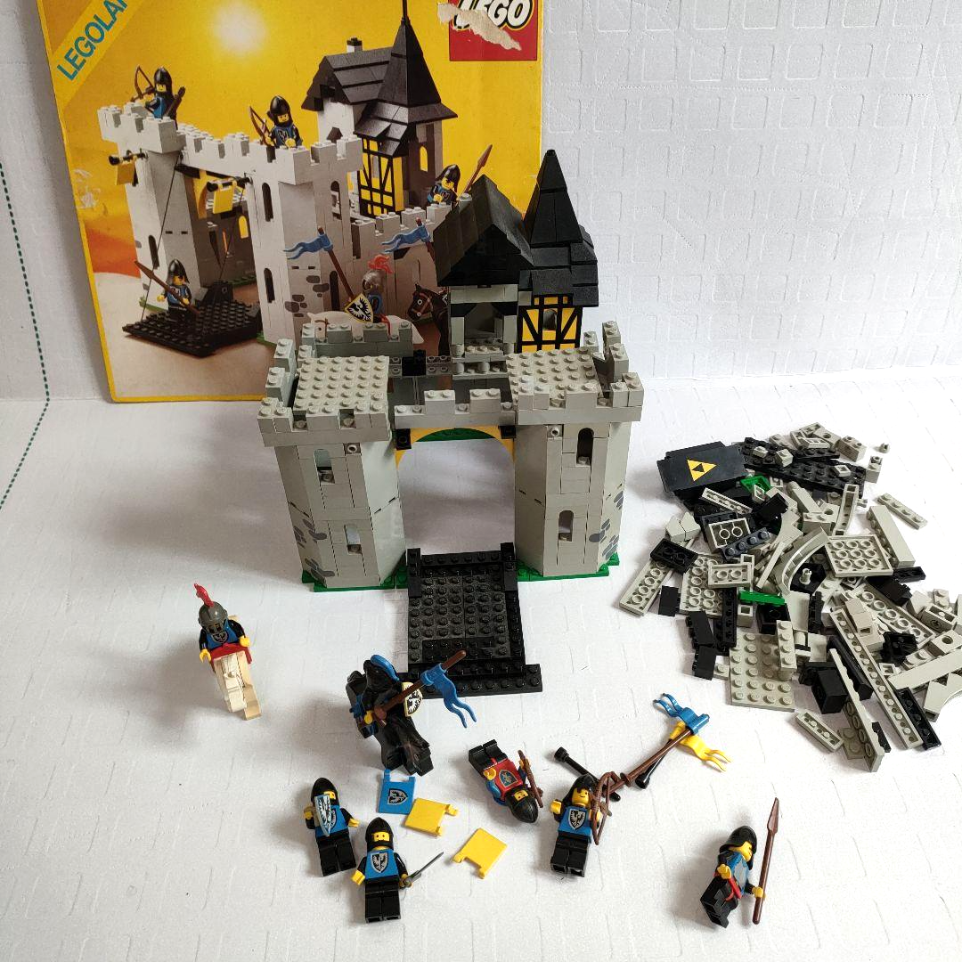 Lego Castle Series Black Falcons Knights Castle 6073 Vintage No