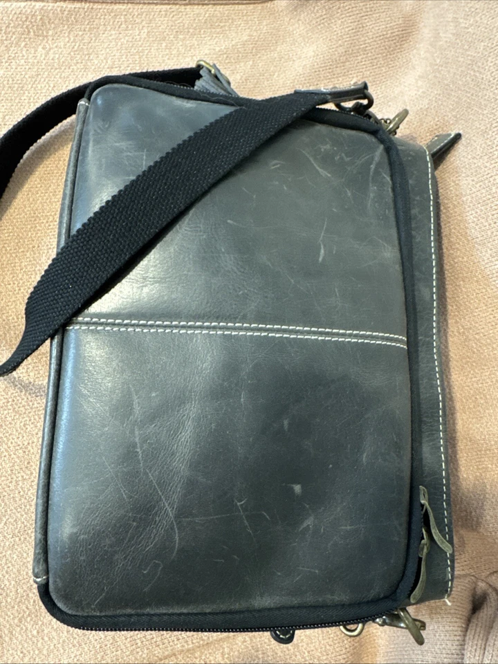 Gun Tote’n Mamas Conceal Carry Crossbody Purse Bag Shoulder Strap RFID Leather - Image 3 of 4