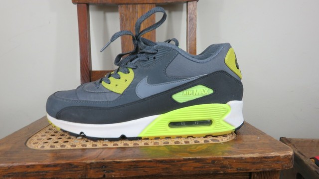 air max 90 essential grey volt